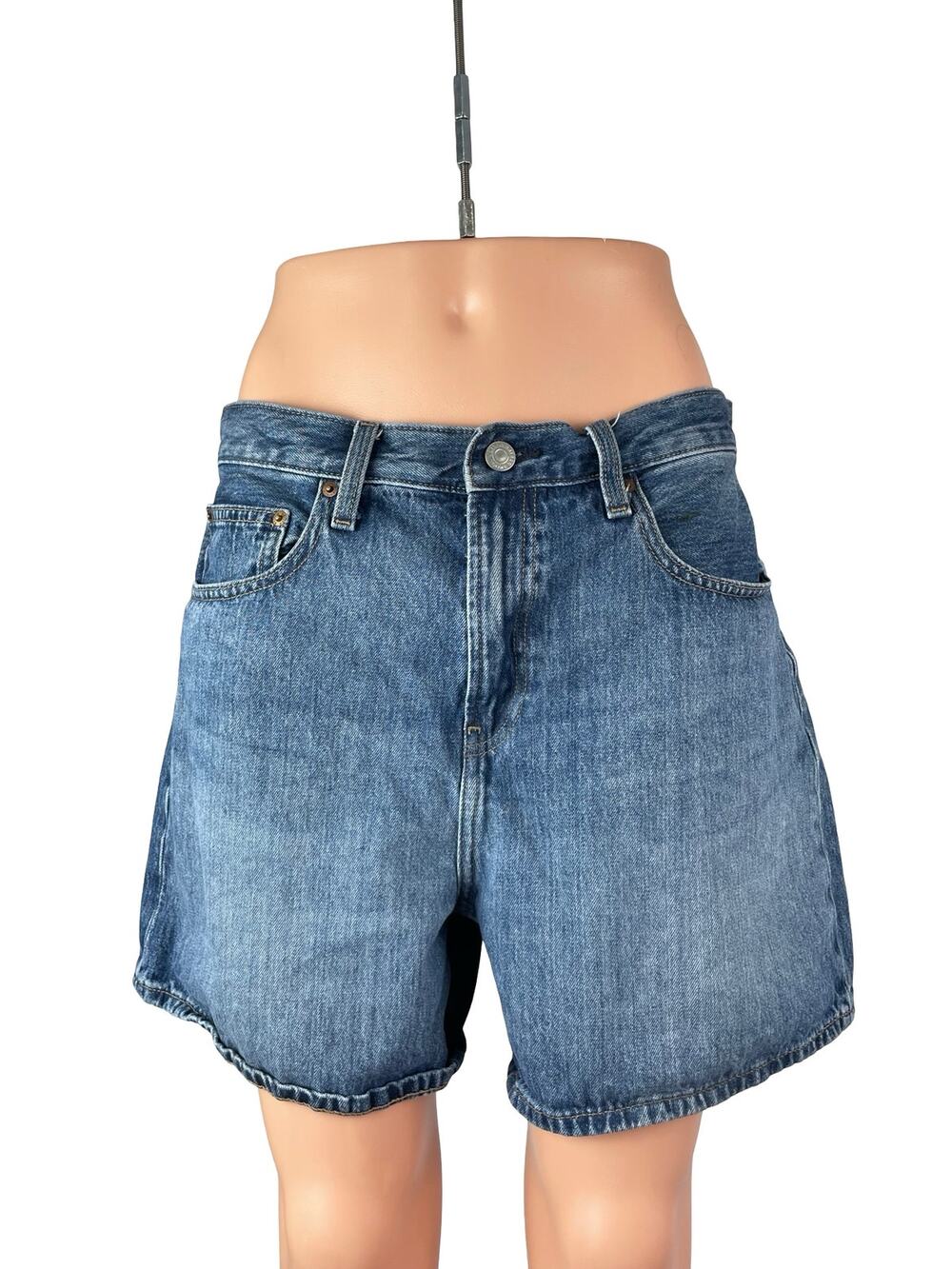 Uniqlo Women's Blue High Rise Bermuda Mom Boyfriend Denim Jean Shorts Size 29